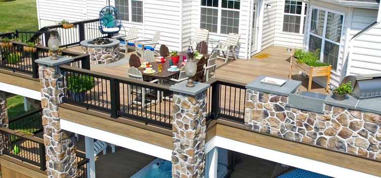 Custom Deck Design Contractors in Mission Hills, CA